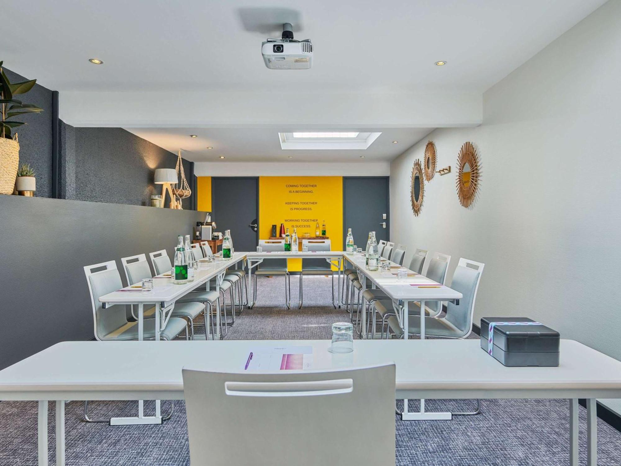 Mercure 15 Porte De Versailles 4* Parijs